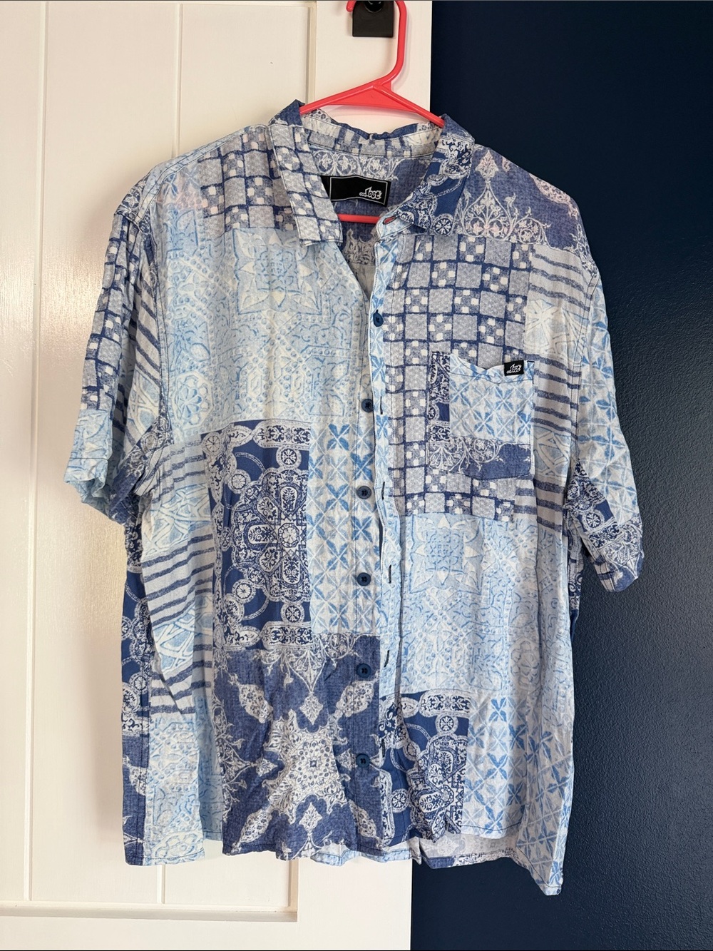 Lost Men's Light Blue & Navy Patchwork Short-Sleeve Button-Down Shirt